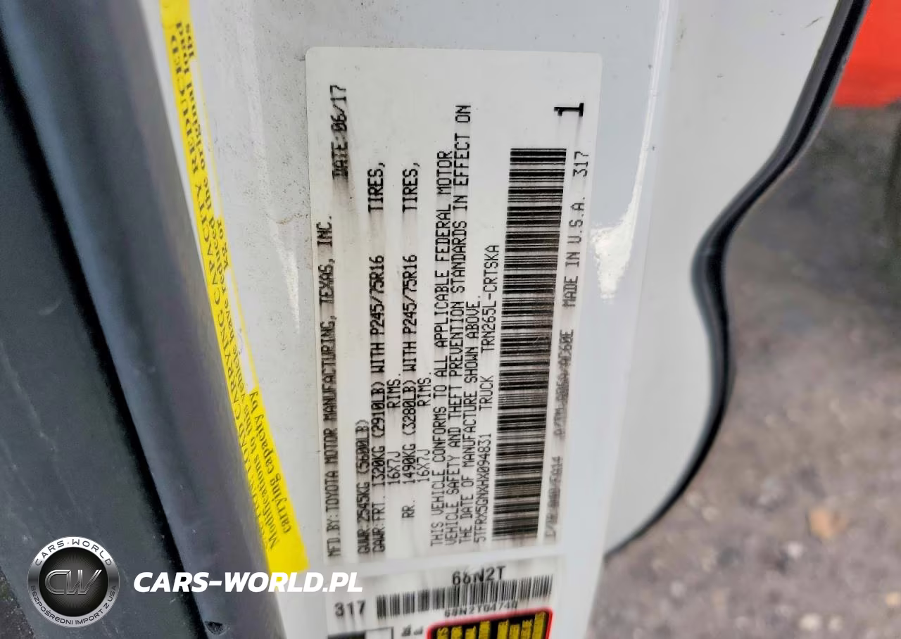 2017 Toyota Tacoma Sr VIN:5TFRX5GNXHX094831 - 12