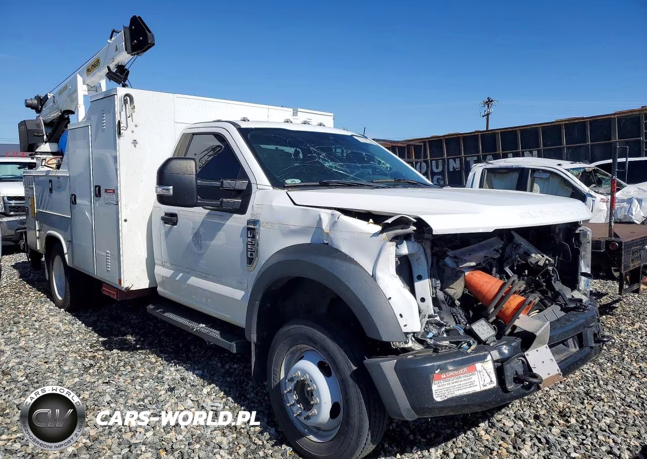 2020 Ford F550 Super Duty VIN:1FDUF5HN9LEC14615 - 4