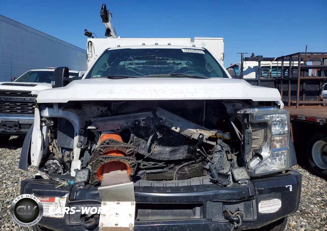 2020 Ford F550 Super Duty VIN:1FDUF5HN9LEC14615 - 5