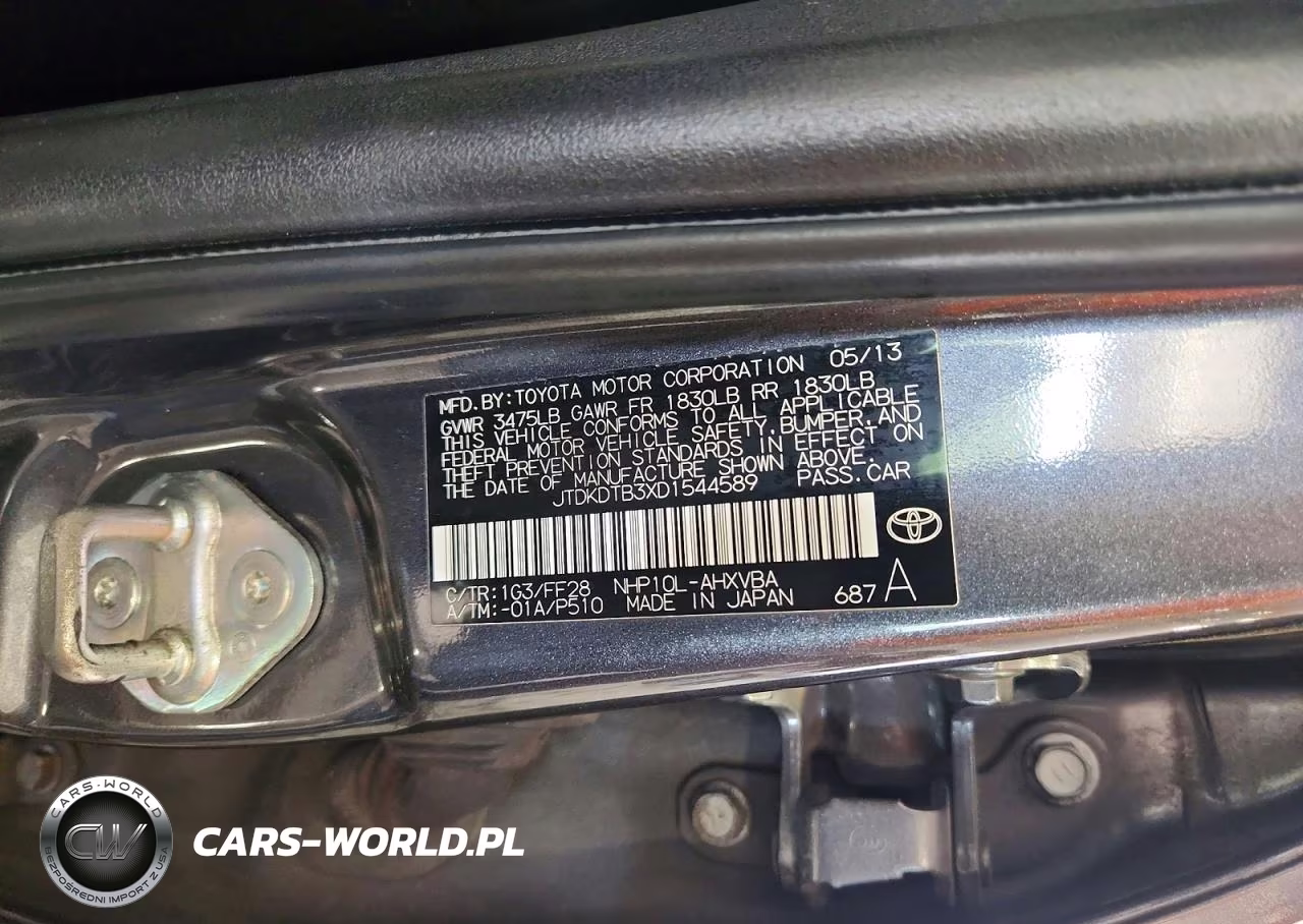 2013 Toyota Prius C Two VIN:JTDKDTB3XD1544589 - 13