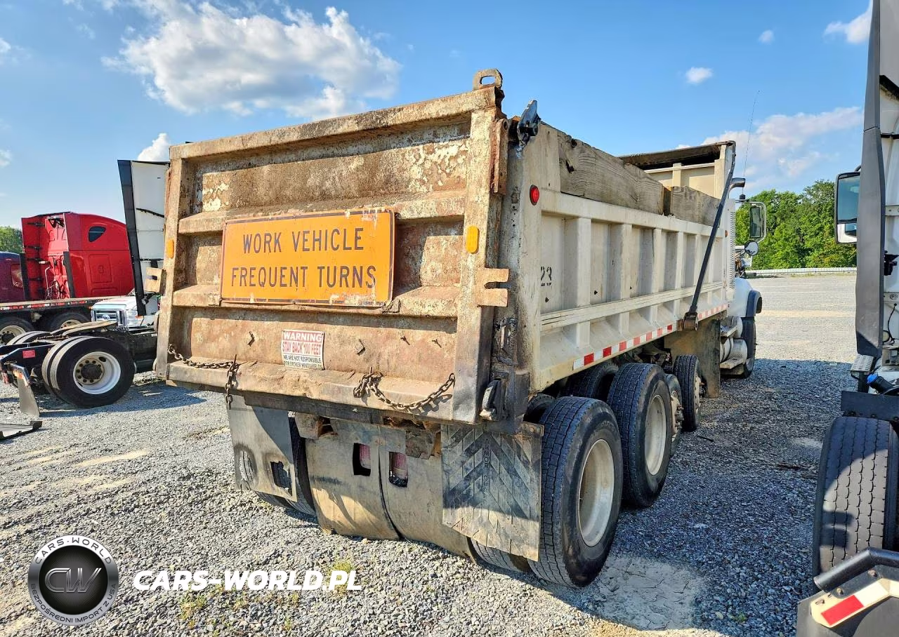 2005 Mack 700 Cv700 VIN:1M2AG11C35M026358 - 3