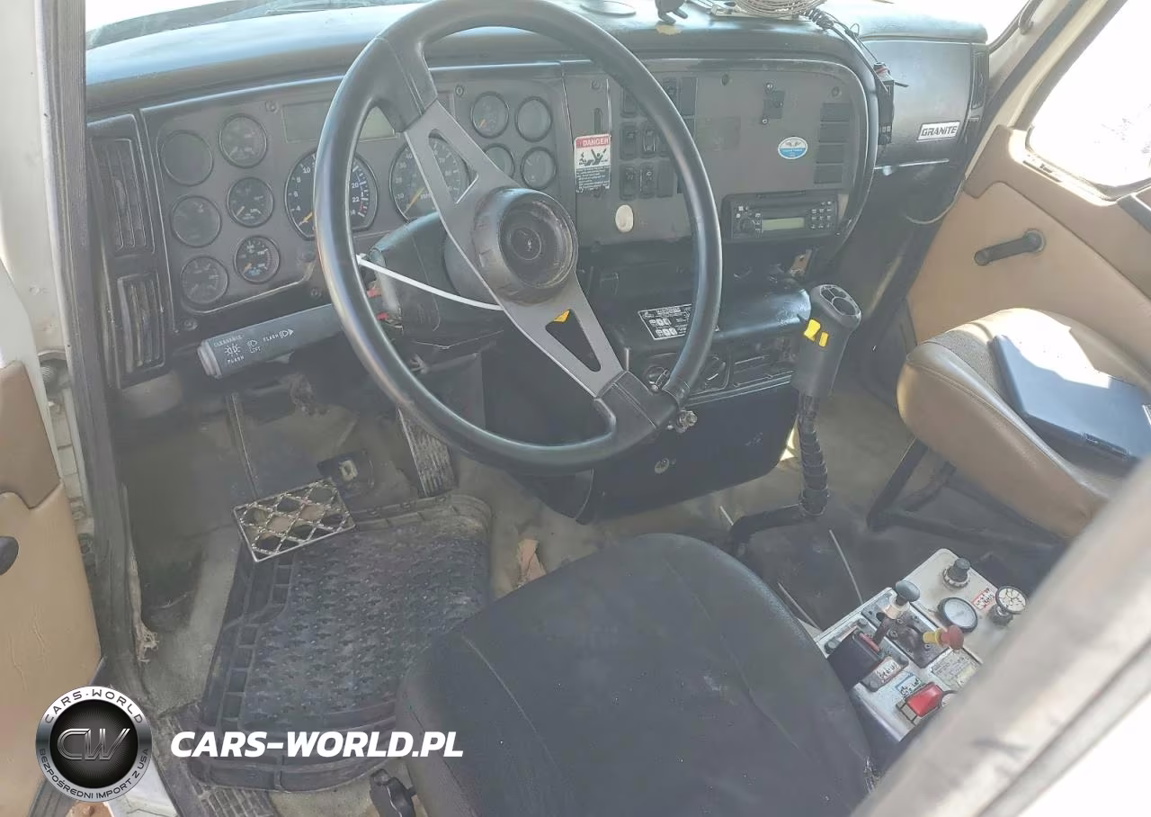 2005 Mack 700 Cv700 VIN:1M2AG11C35M026358 - 8
