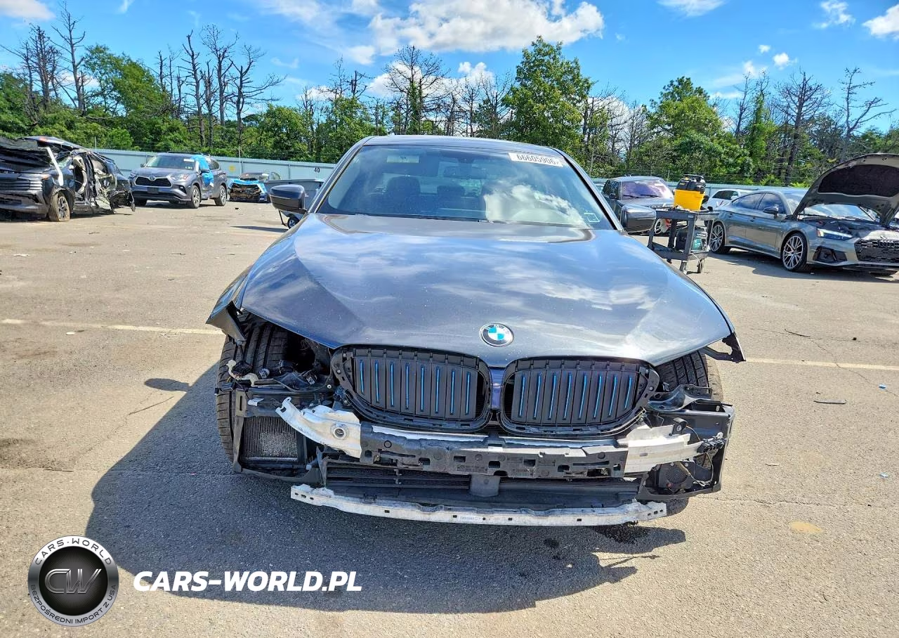 2018 BMW 530Xe VIN:WBAJB1C57JB085188 - 5