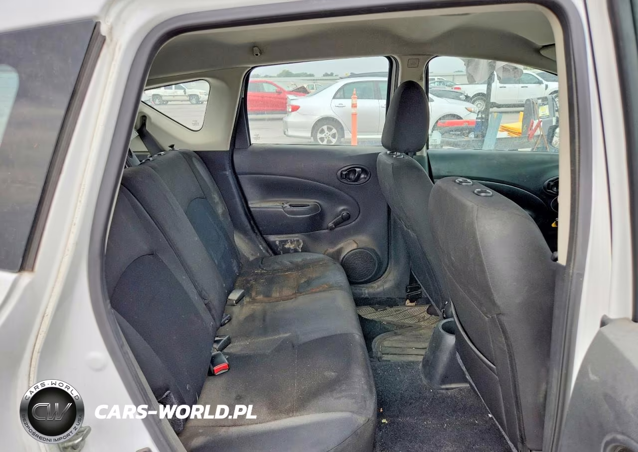 2018 Nissan Versa Note S VIN:3N1CE2CP9JL355632 - 10