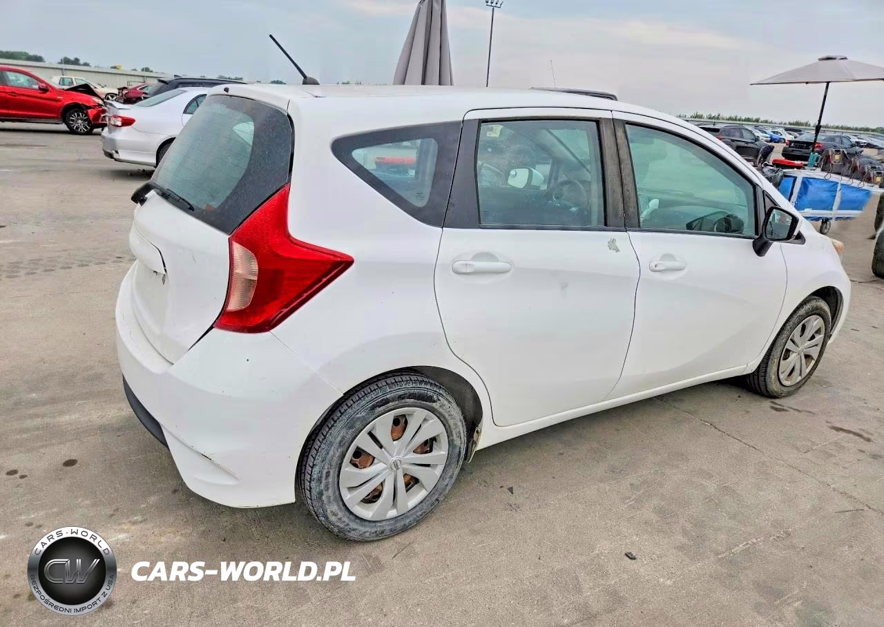 2018 Nissan Versa Note S VIN:3N1CE2CP9JL355632 - 3