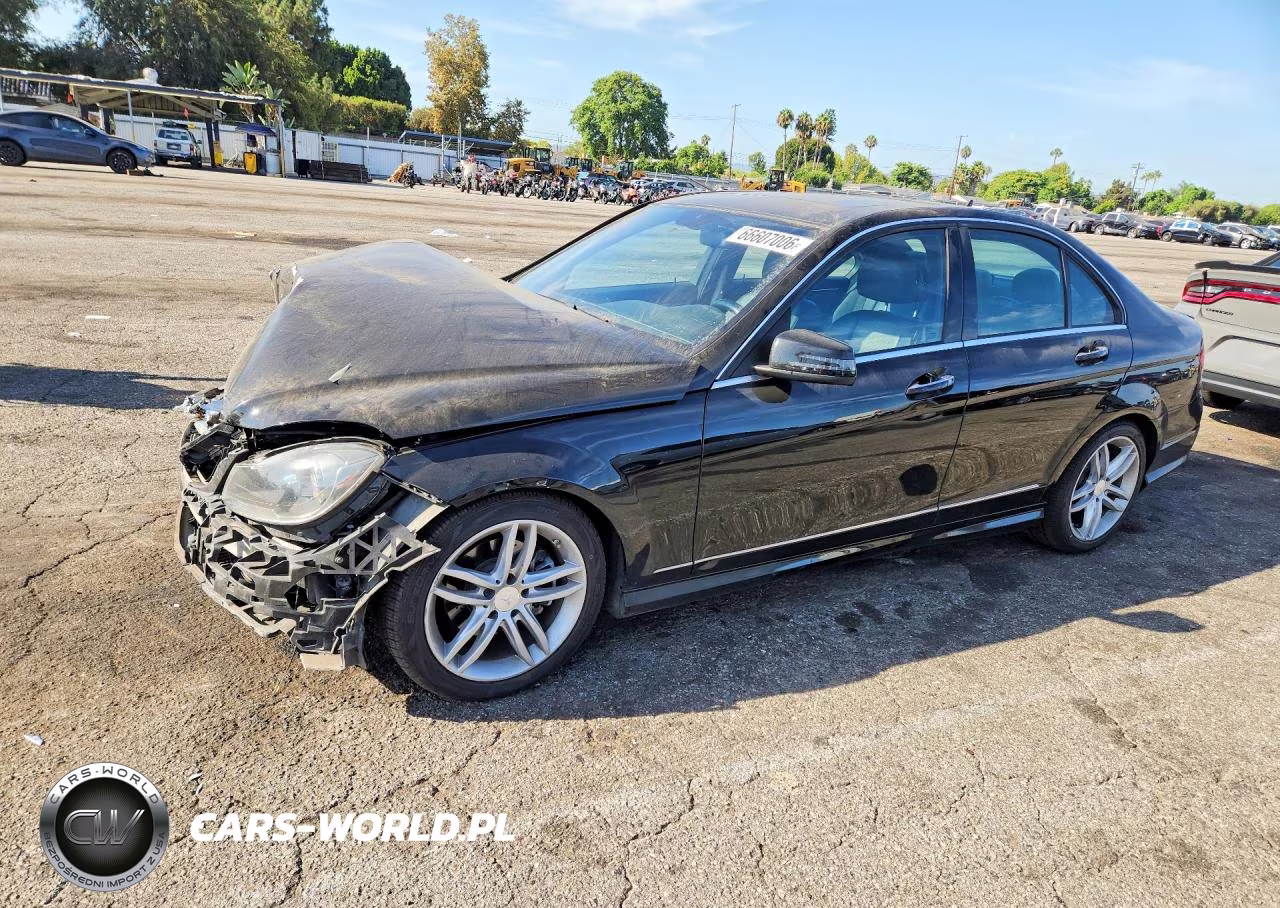 2014 Mercedes-Benz C 250 VIN:WDDGF4HB1ER311133 - 1