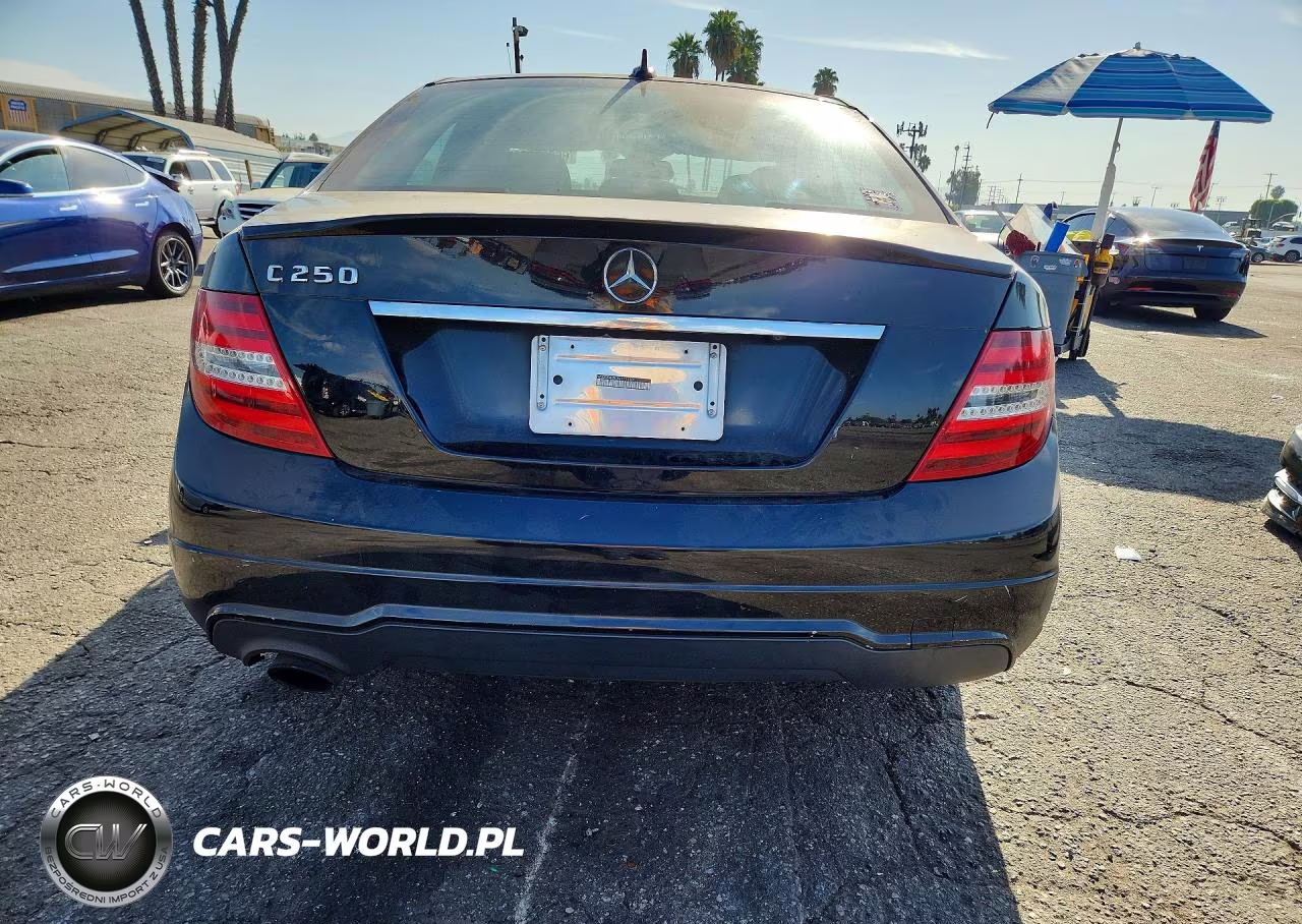 2014 Mercedes-Benz C 250 VIN:WDDGF4HB1ER311133 - 6