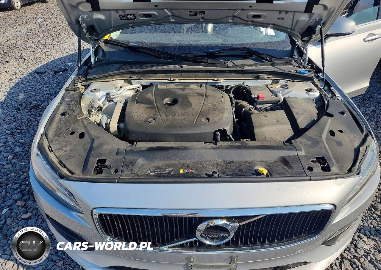 2018 Volvo S90 T5 Momentum VIN:LVY982MK2JP015155 - 11
