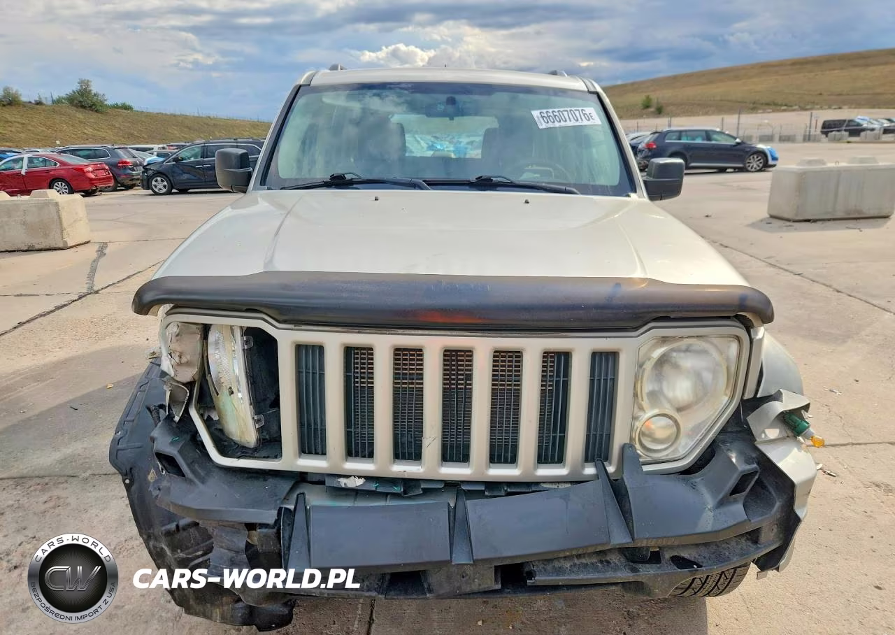 2008 Jeep Liberty Sport VIN:1J8GN28K38W218260 - 5