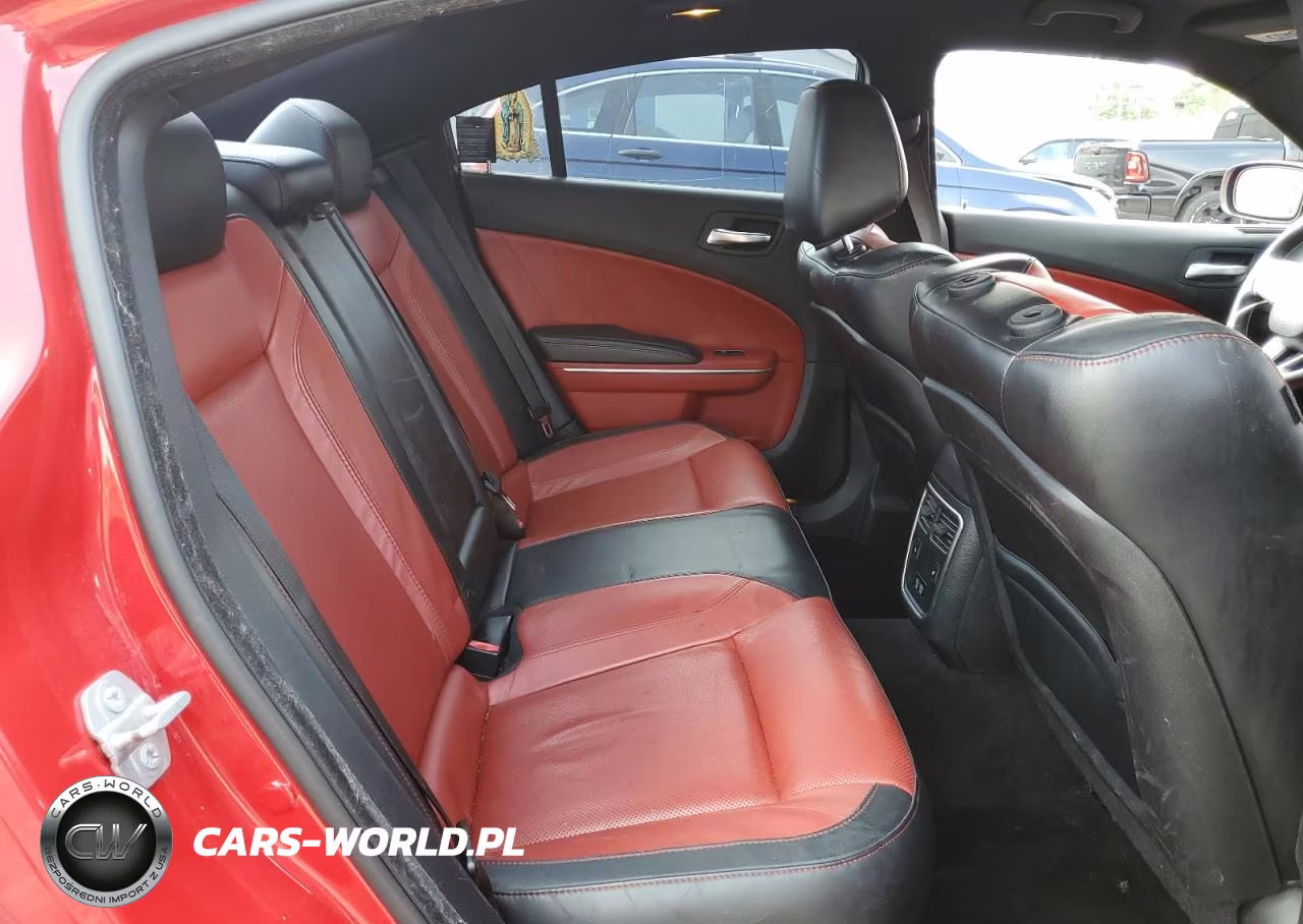 2015 Dodge Charger R-T VIN:2C3CDXCT8FH737939 - 10