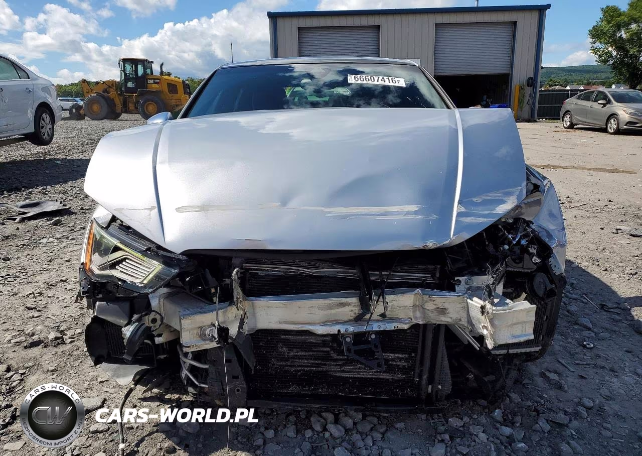 2015 Audi S3 Prestige VIN:WAUFFGFF1F1060303 - 5