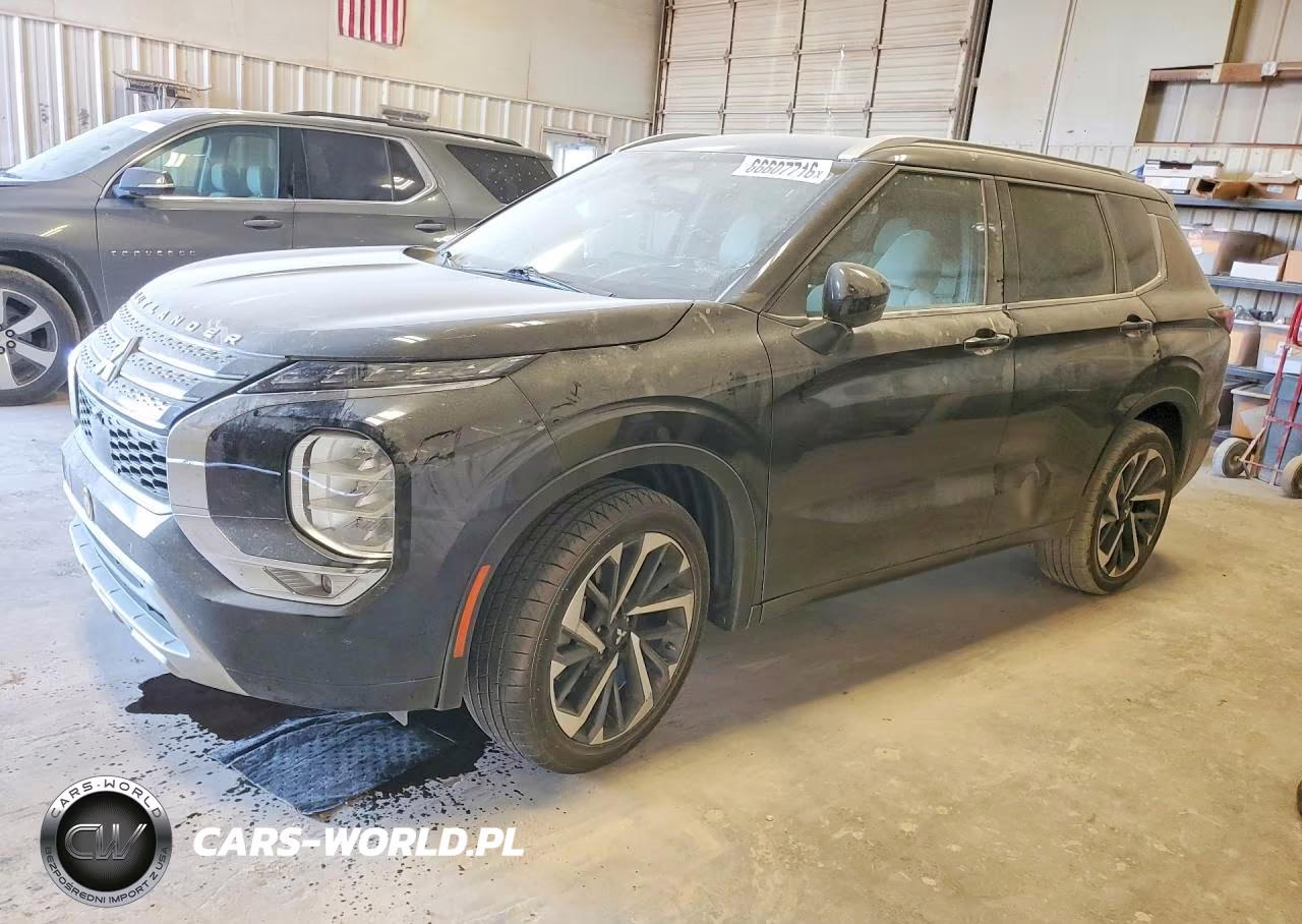 2024 Mitsubishi Outlander Sel