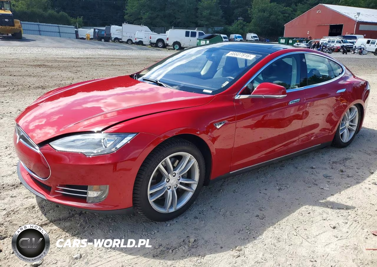 2013 Tesla Model S – zdjęcie 1 z 12