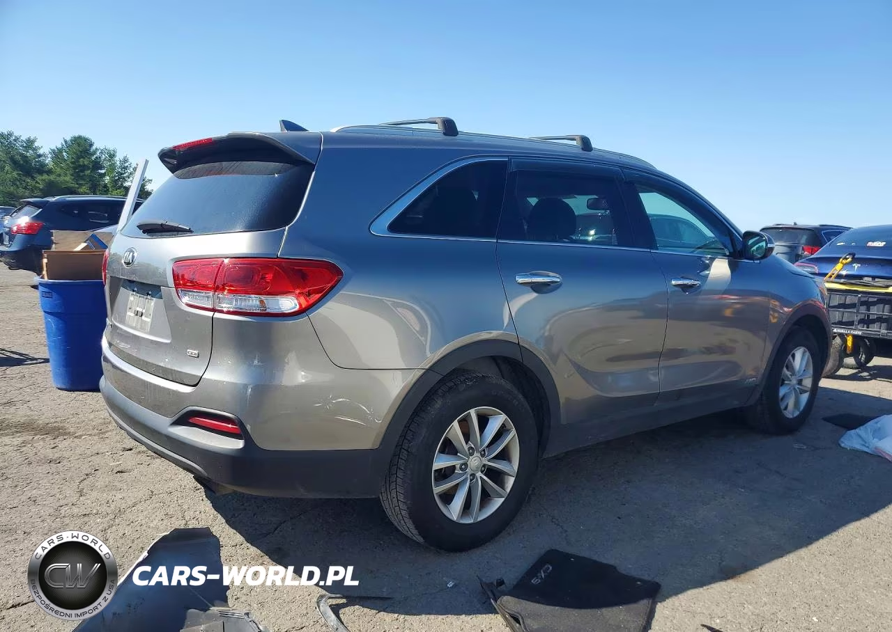2018 Kia Sorento Lx VIN:5XYPGDA36JG376207 - 3