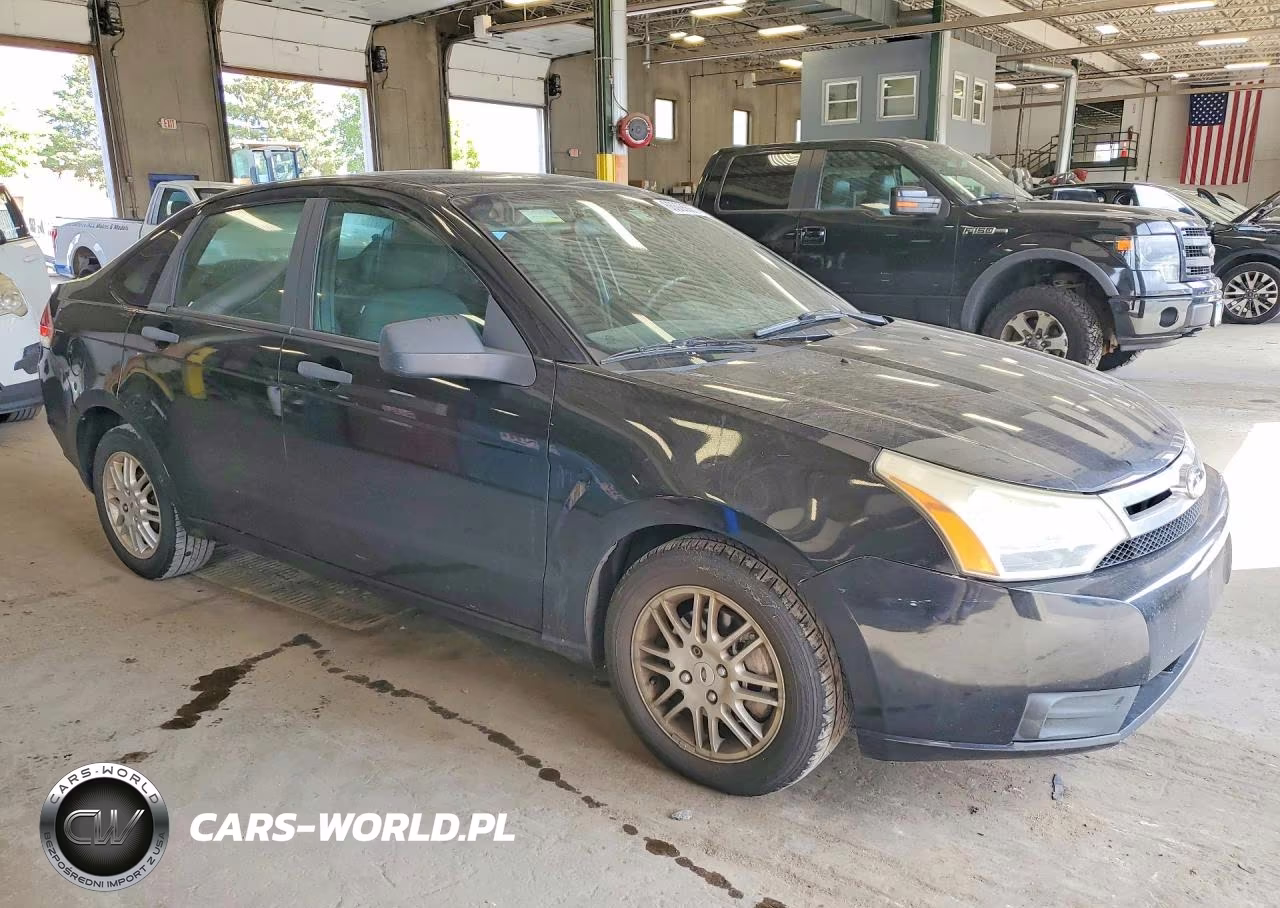 2010 Ford Focus Se VIN:1FAHP3FN0AW248658 - 4