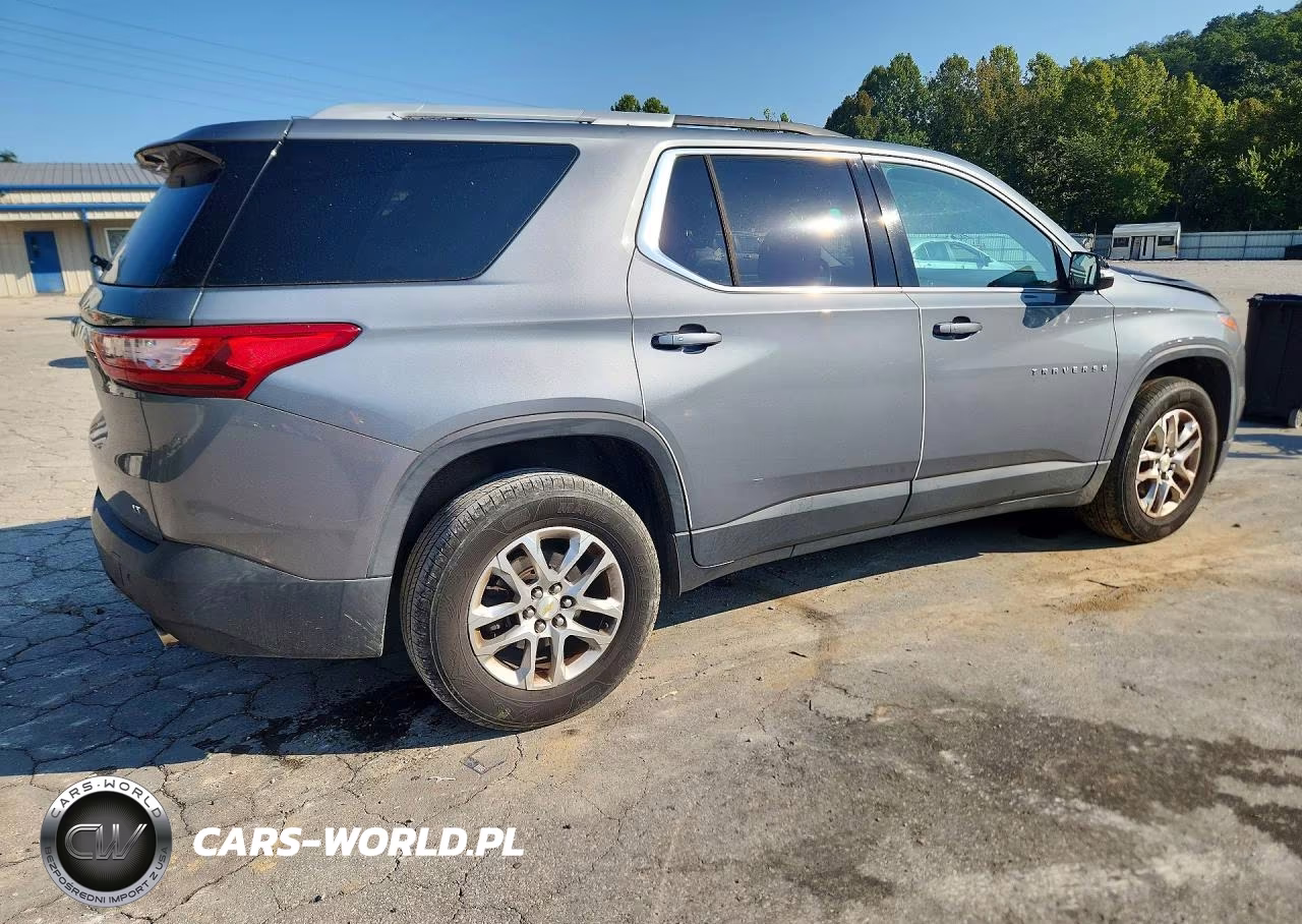 2018 Chevrolet Traverse Lt VIN:1GNERGKW7JJ141706 - 3