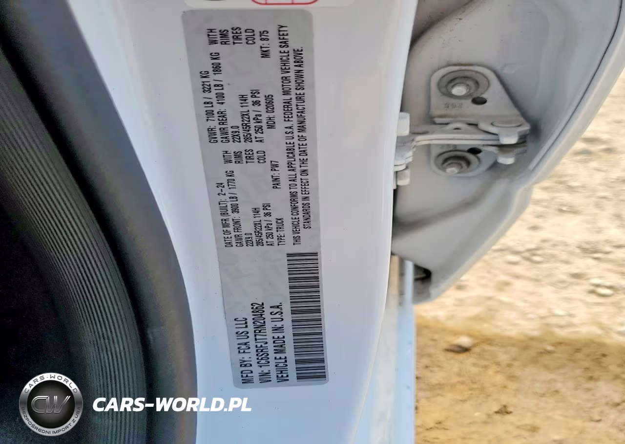 2024 Ram 1500 Laramie VIN:1C6SRFJT7RN204862 - 12