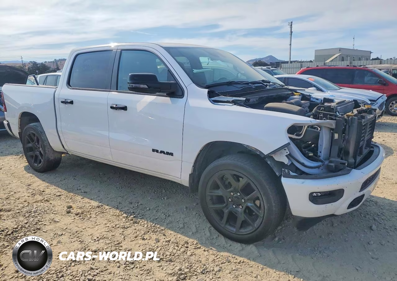 2024 Ram 1500 Laramie VIN:1C6SRFJT7RN204862 - 4
