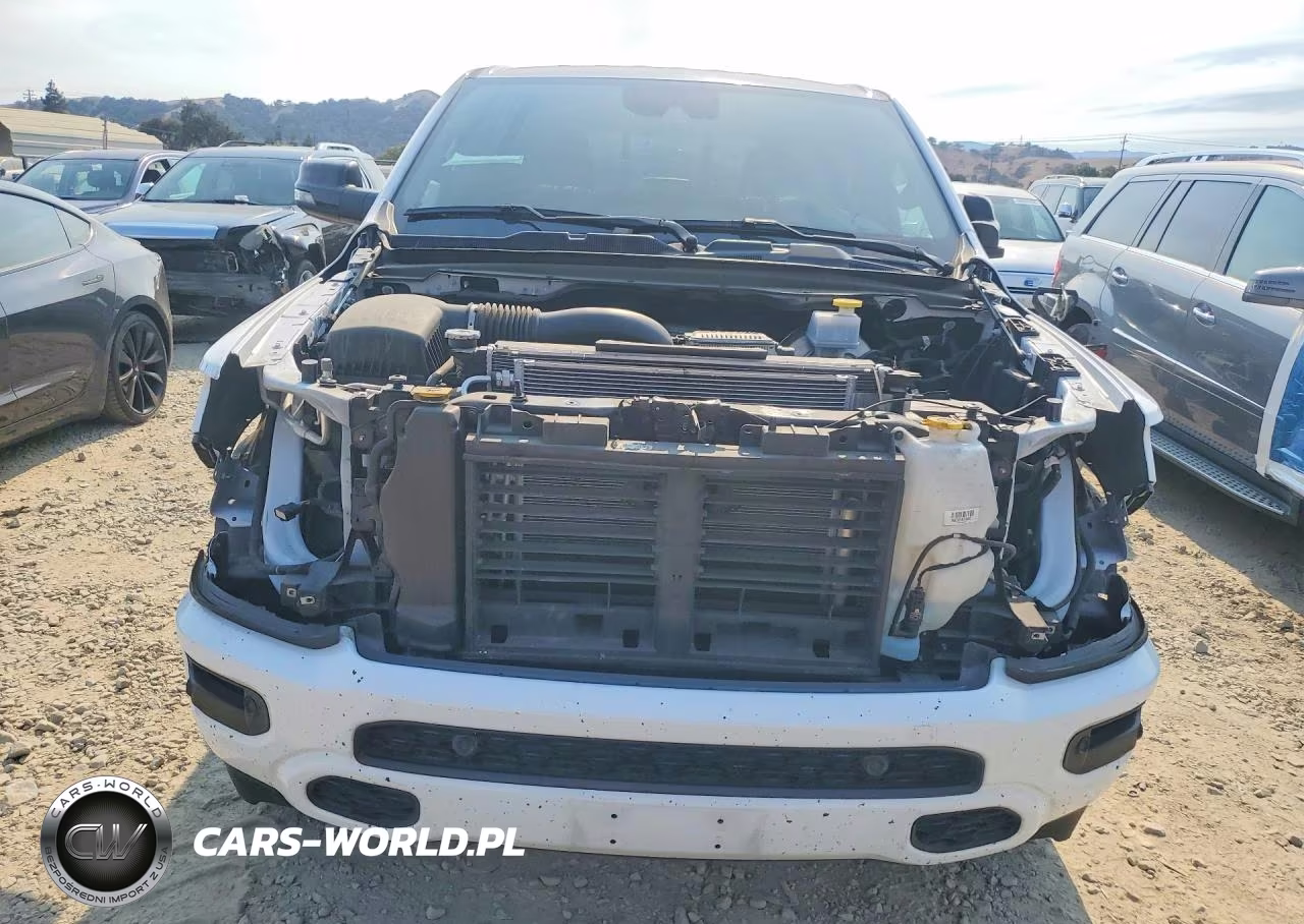 2024 Ram 1500 Laramie VIN:1C6SRFJT7RN204862 - 5