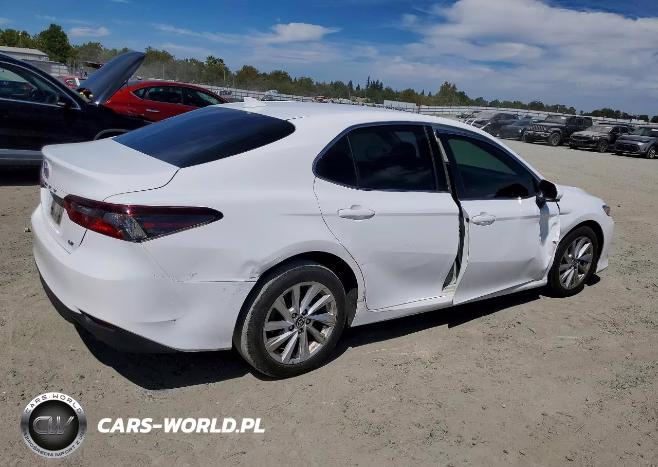 2023 Toyota Camry Le VIN:4T1C11AK5PU107009 - 3