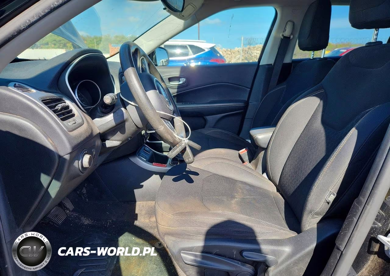2017 Jeep Compass Sport VIN:3C4NJCAB4HT658214 - 7