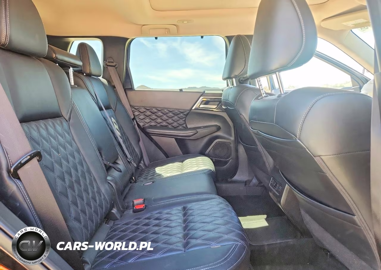 2024 Mitsubishi Outlander Sel VIN:JA4T5WA90RZ064122 - 11