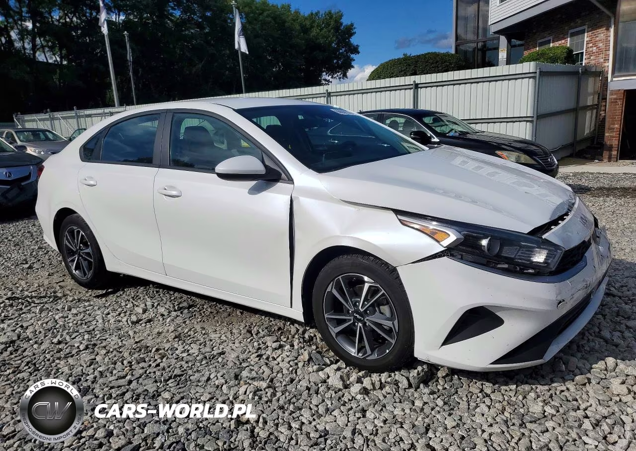 2023 Kia Forte Lxs VIN:3KPF24AD0PE650316 - 4
