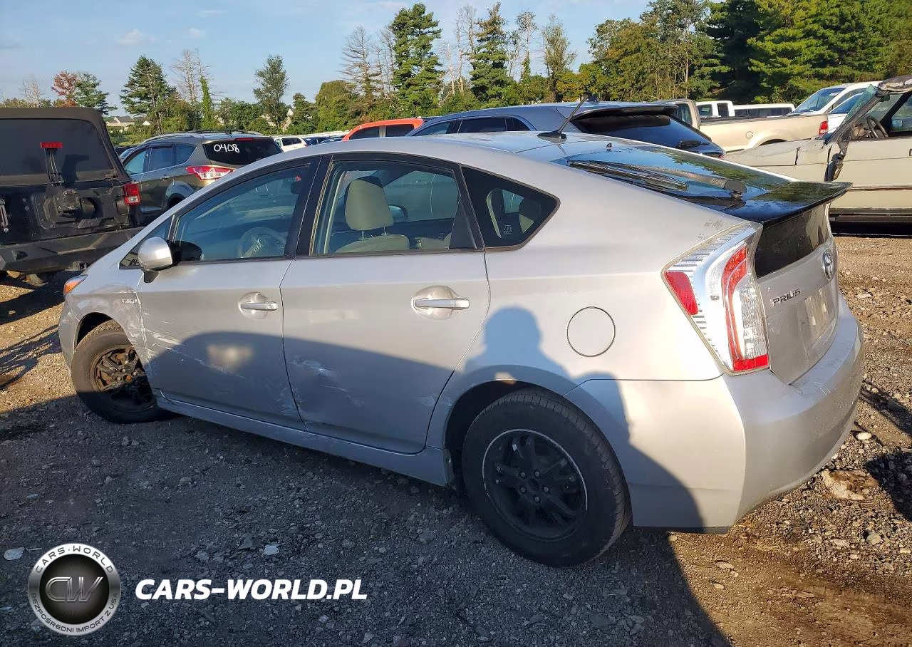 2013 Toyota Prius Three VIN:JTDKN3DU9D5586814 - 2