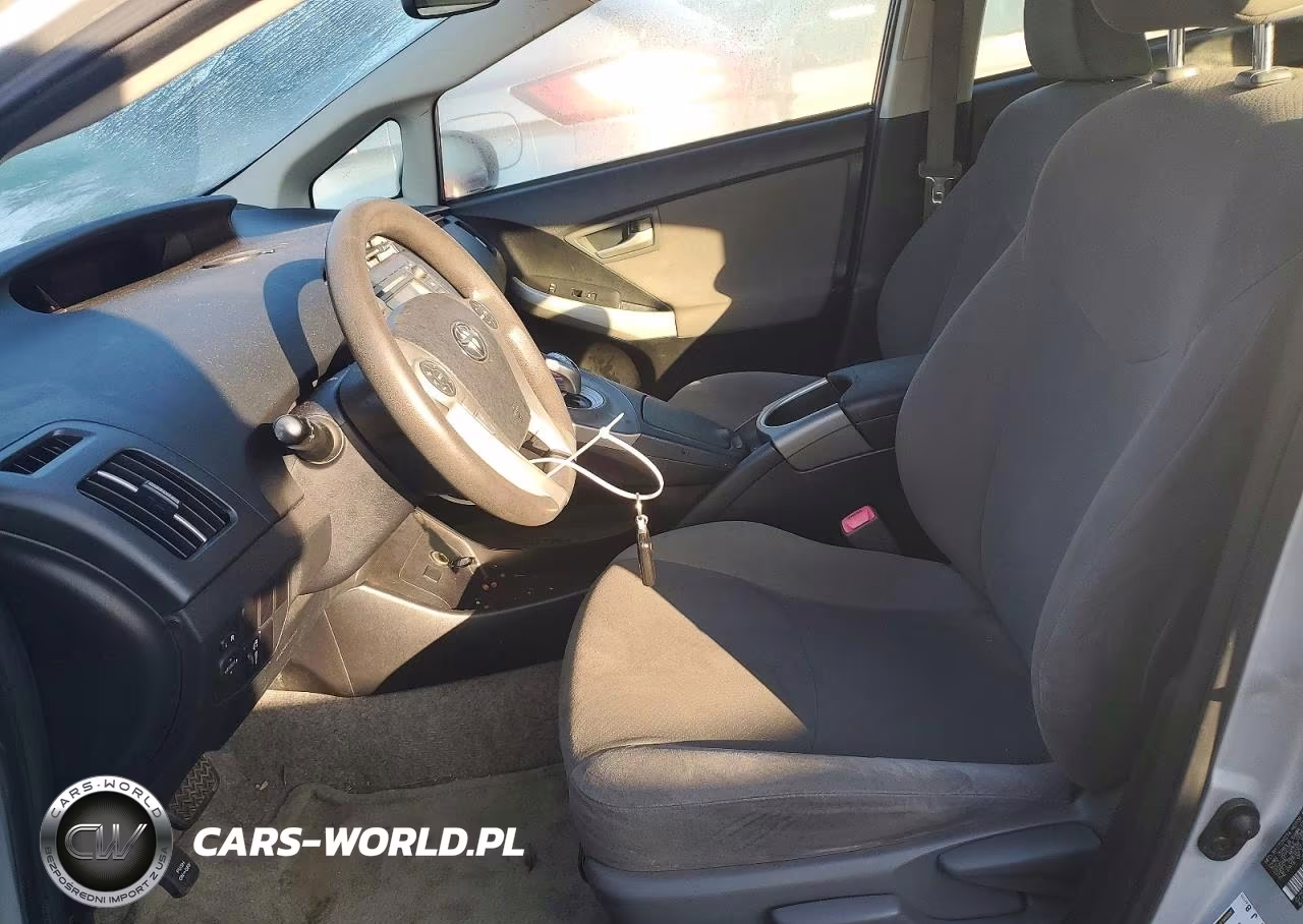 2013 Toyota Prius Three VIN:JTDKN3DU9D5586814 - 7