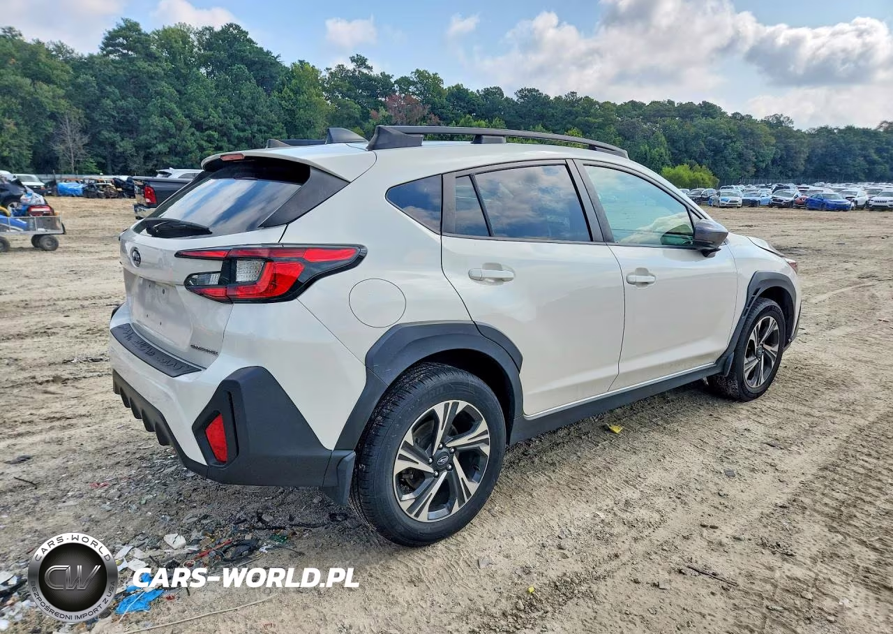 2024 Subaru Crosstrek Premium VIN:JF2GUADC6R8206615 - 3