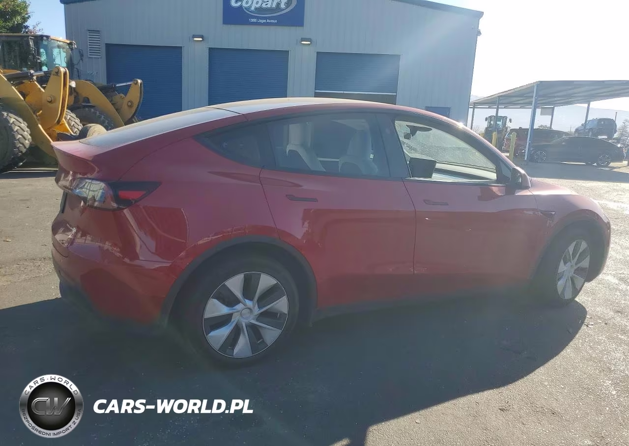 2023 Tesla Model Y VIN:7SAYGDEE9PF806587 - 3