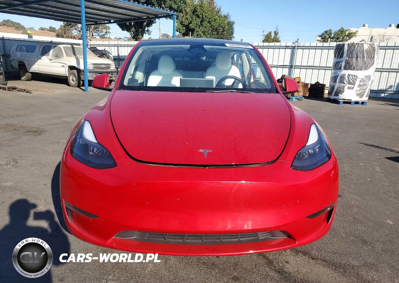 2023 Tesla Model Y VIN:7SAYGDEE9PF806587 - 5