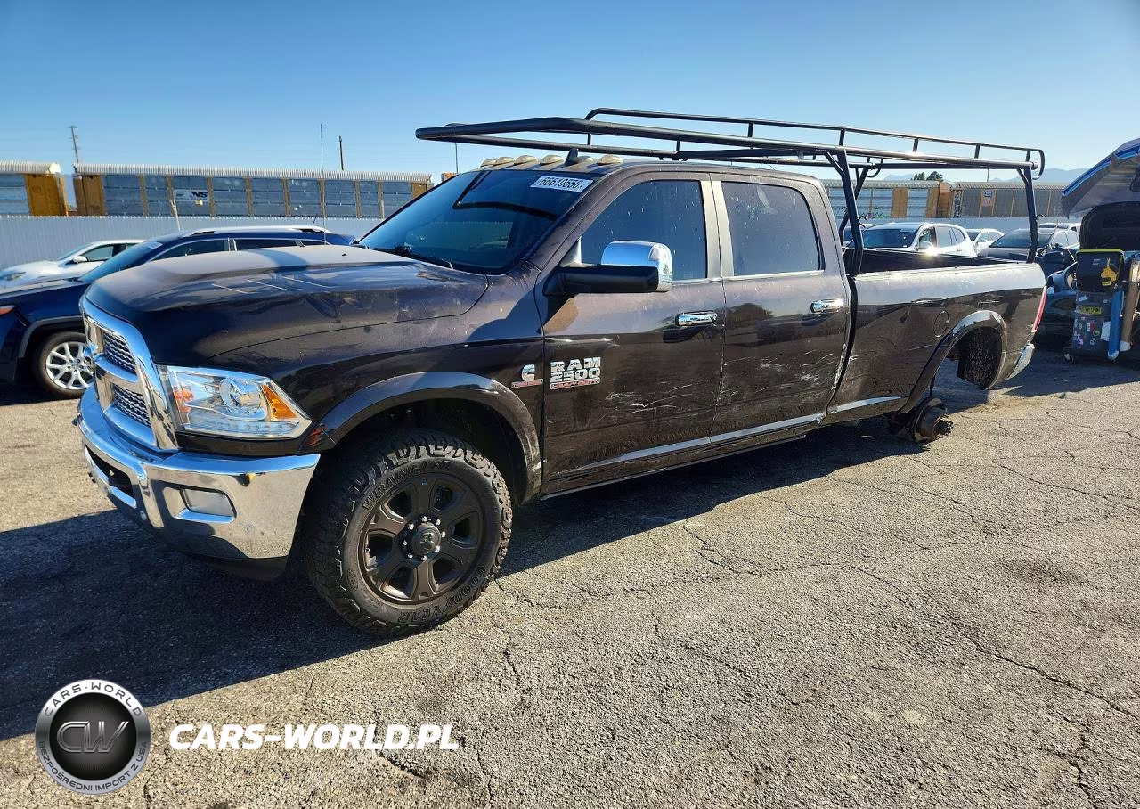 2017 Ram 2500 Laramie VIN:3C6UR4KL8HG577993 - 1