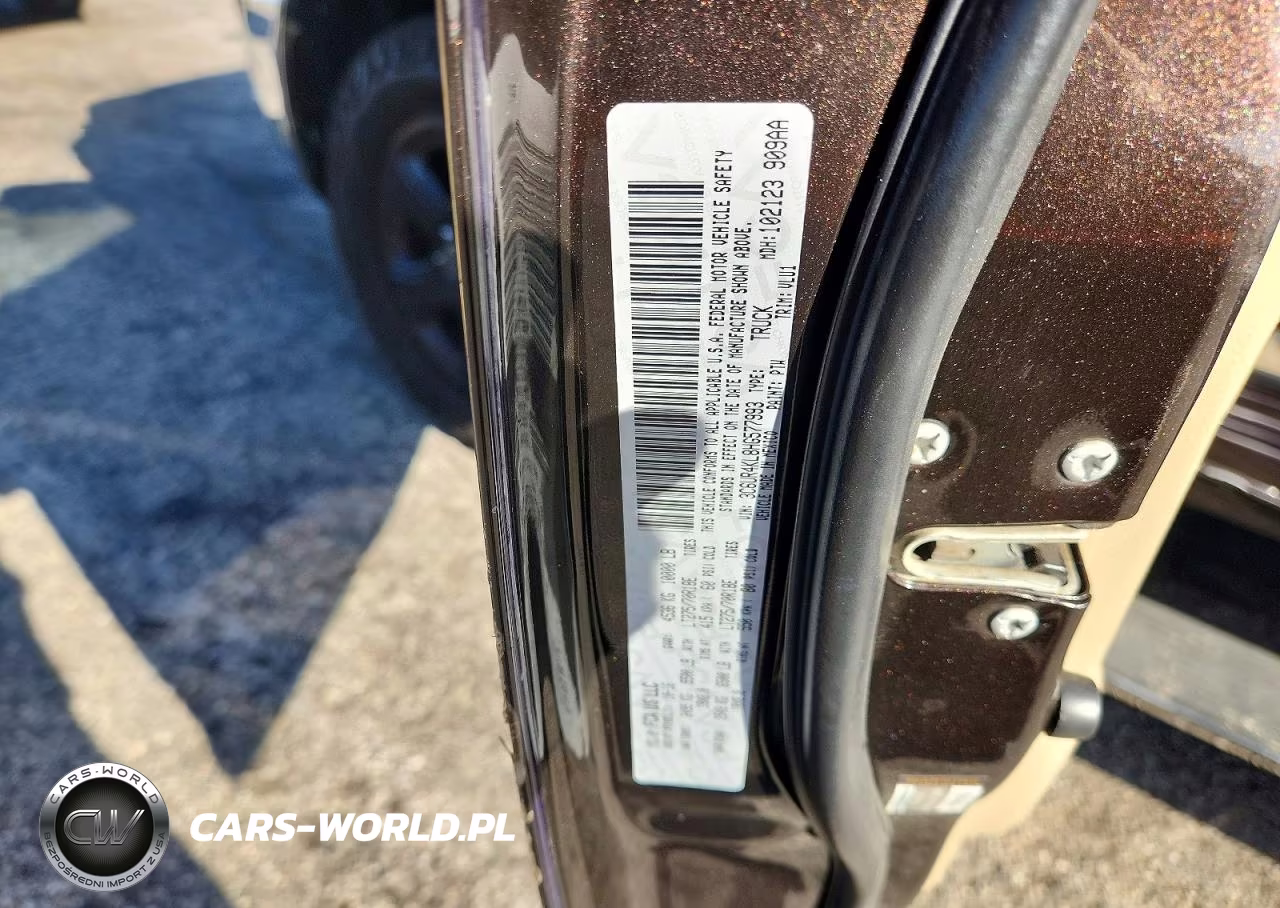 2017 Ram 2500 Laramie VIN:3C6UR4KL8HG577993 - 12