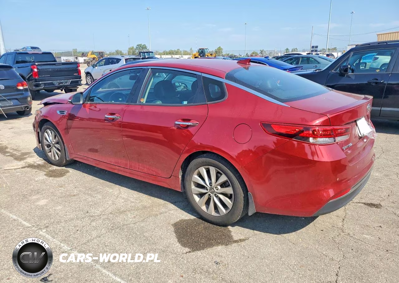 2018 Kia Optima S VIN:5XXGT4L31JG217754 - 2
