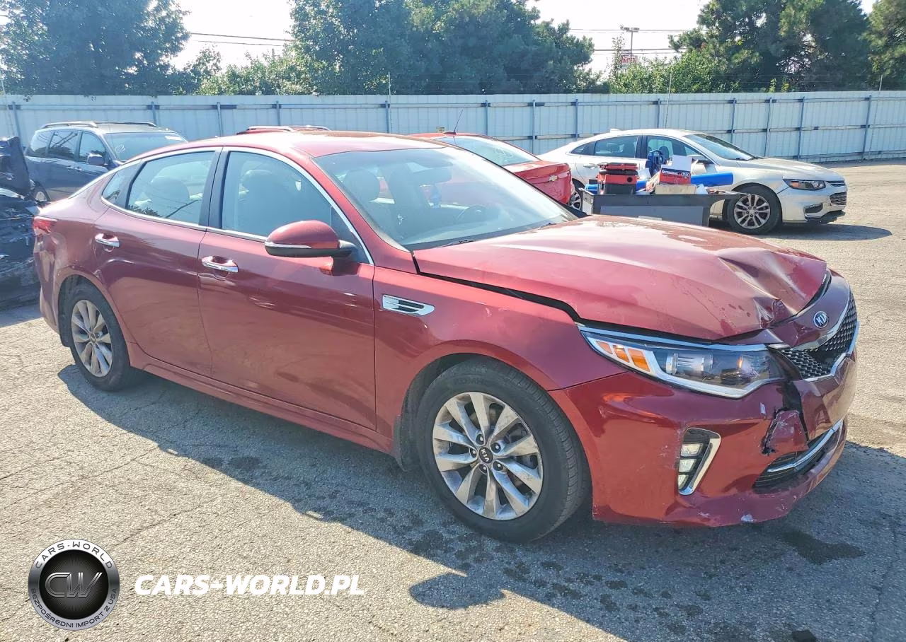 2018 Kia Optima S VIN:5XXGT4L31JG217754 - 4