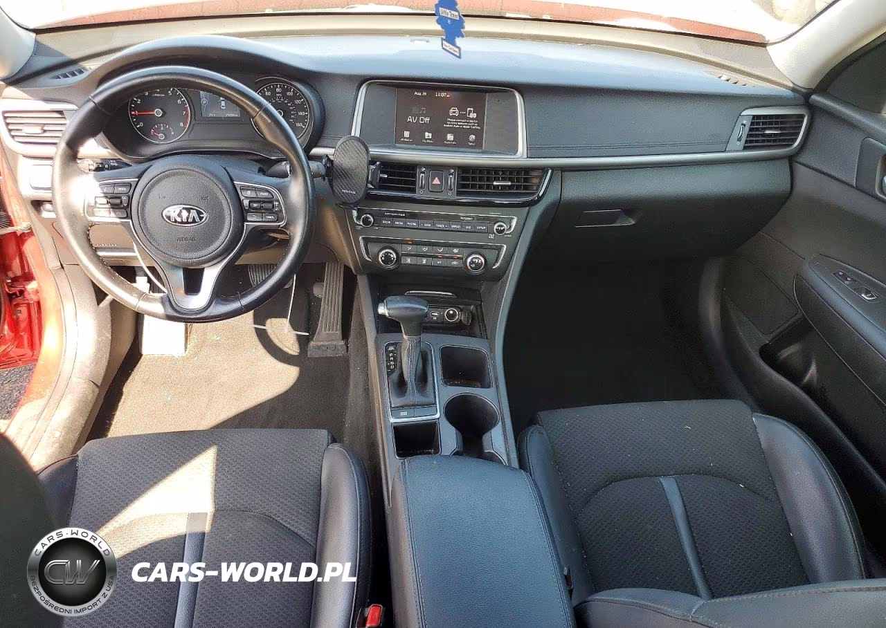 2018 Kia Optima S VIN:5XXGT4L31JG217754 - 8