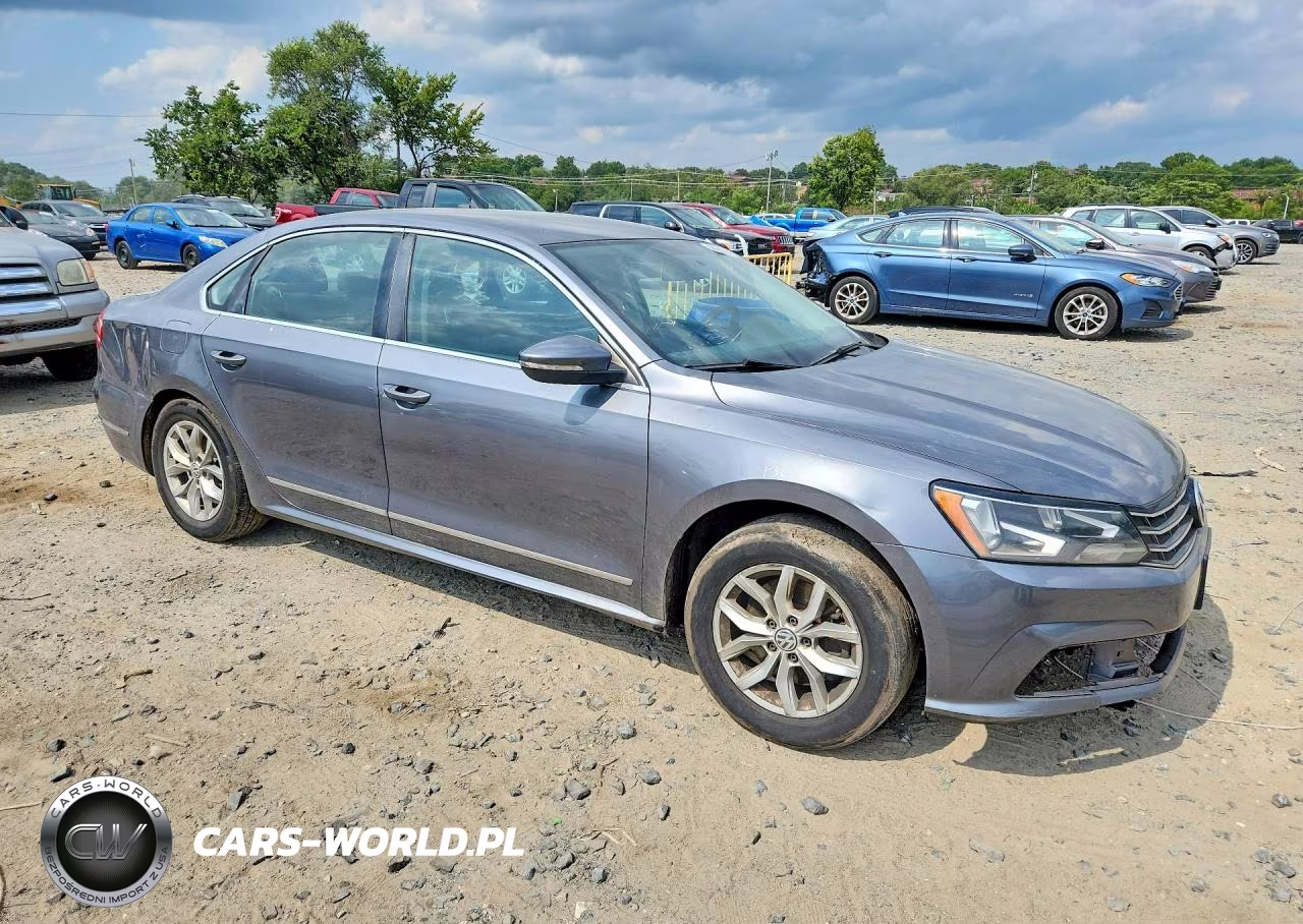 2016 Volkswagen Passat S VIN:1VWAT7A35GC009523 - 4