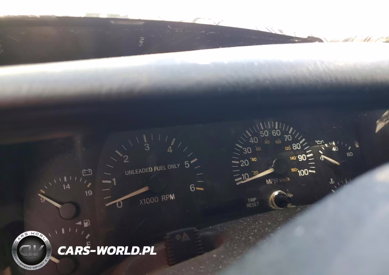 1999 Jeep Cherokee Sport VIN:1J4FF68S8XL649646 - 9