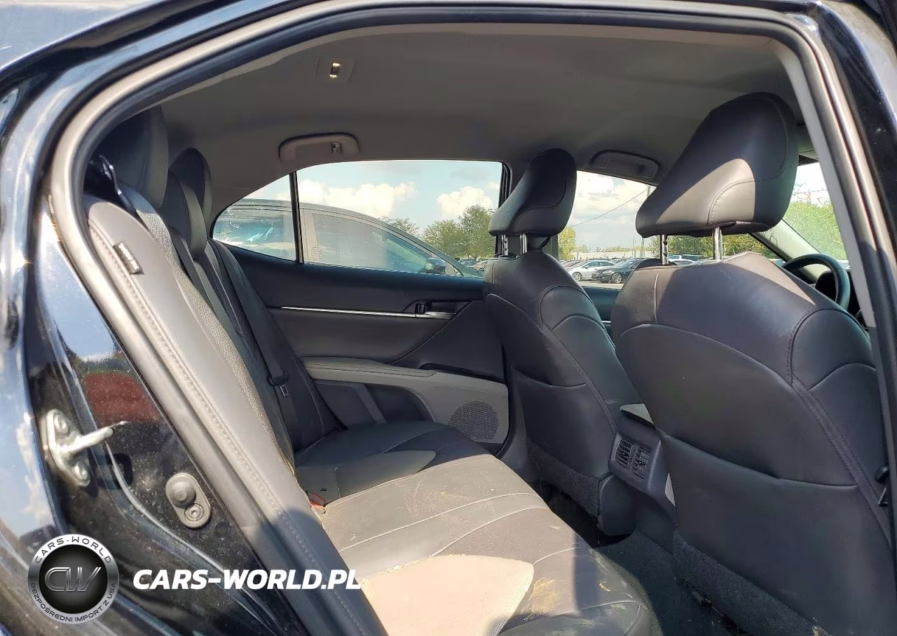 2020 Toyota Camry Xle VIN:4T1F11AK9LU950587 - 10