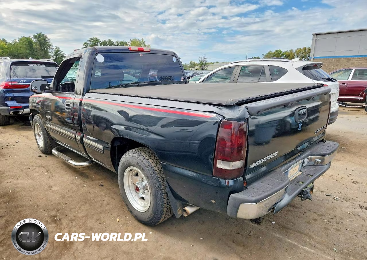 2000 Chevrolet Silverado C1500 VIN:1GCEC14W3YZ272521 - 2