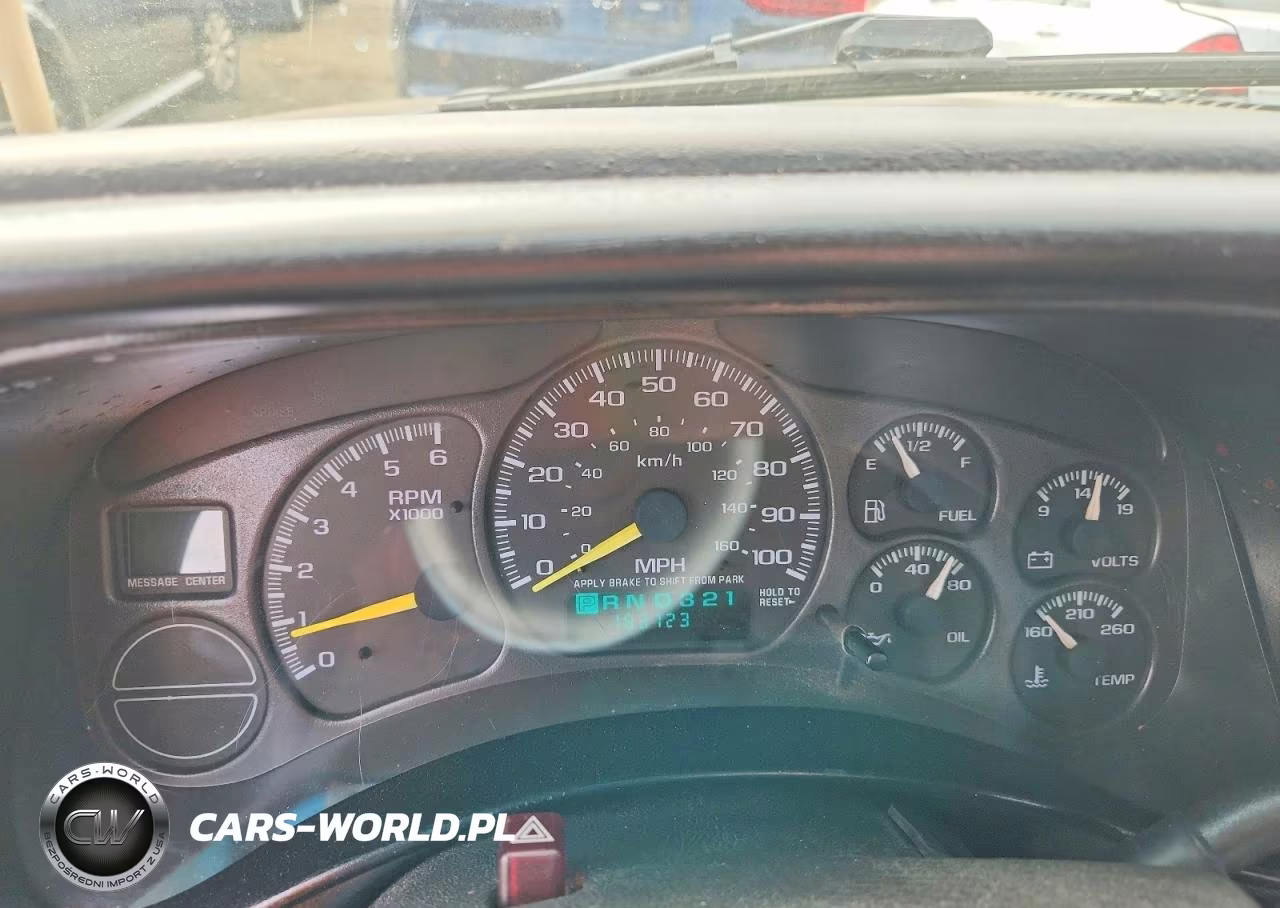2000 Chevrolet Silverado C1500 VIN:1GCEC14W3YZ272521 - 9