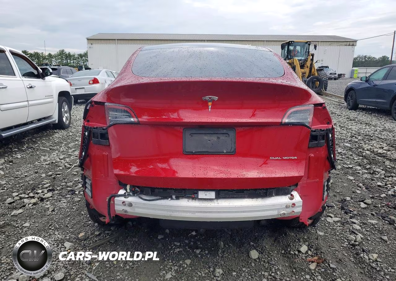 2024 Tesla Model Y VIN:7SAYGDEE2RF083569 - 6
