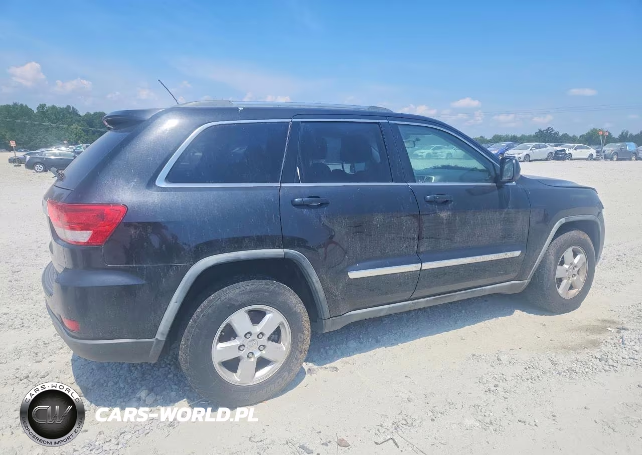 2011 Jeep Grand Cherokee Laredo VIN:1J4RS4GGXBC533898 - 3