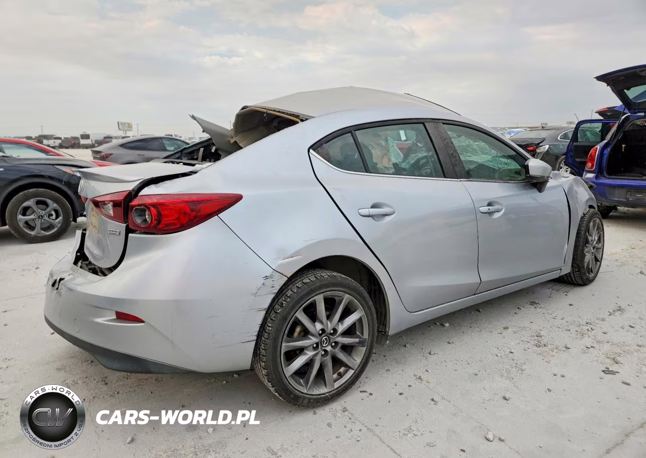 2018 Mazda 3 Touring VIN:3MZBN1V31JM197727 - 3