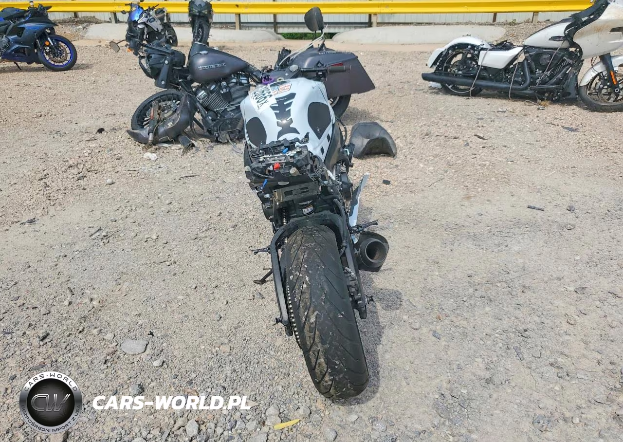 2015 Suzuki Gsx-R600 VIN:JS1GN7FA6F2101303 - 4