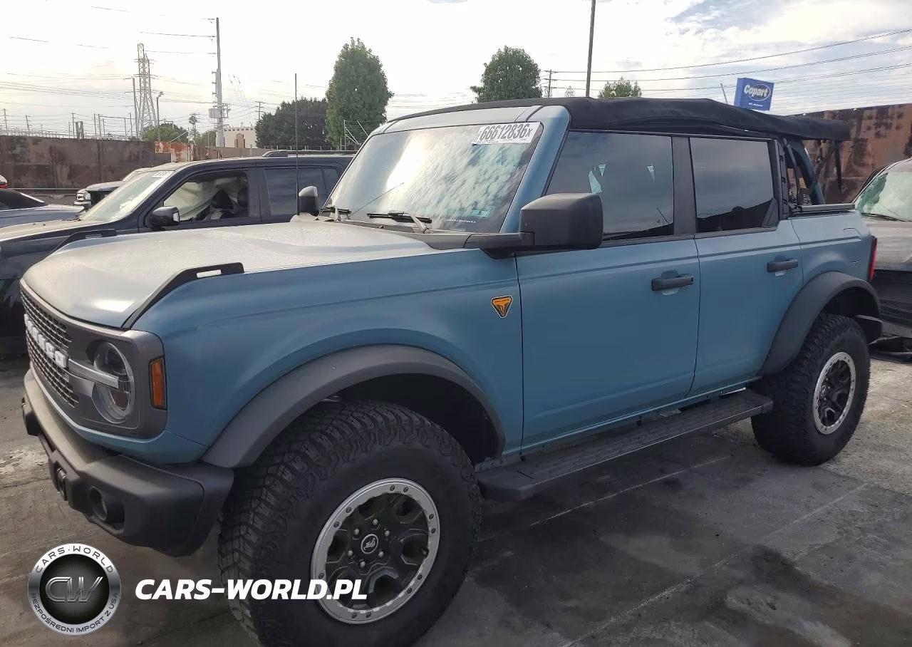 2022 Ford Bronco Base