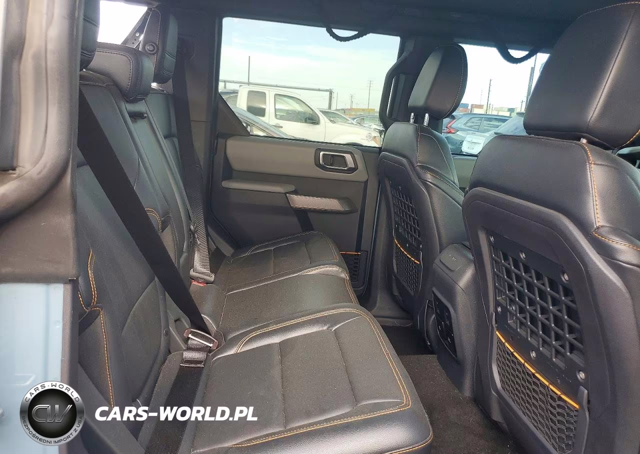 2022 Ford Bronco Base VIN:1FMEE5DH3NLA84840 - 11