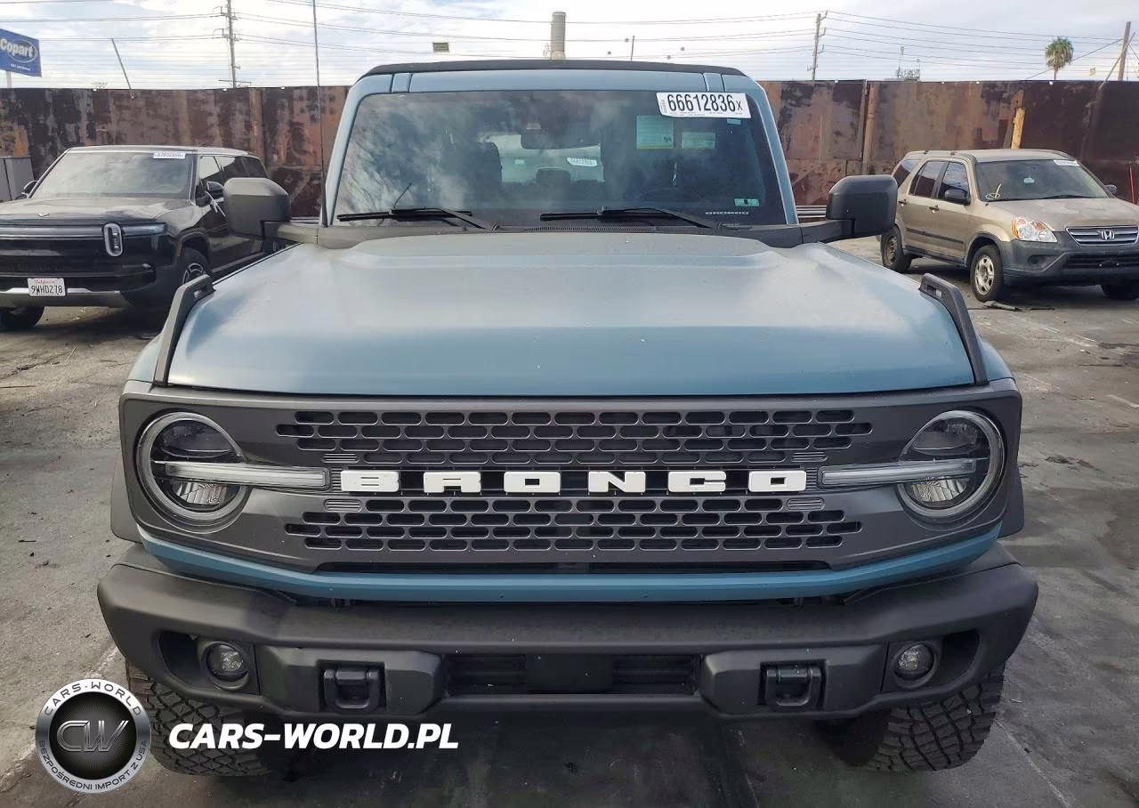 2022 Ford Bronco Base VIN:1FMEE5DH3NLA84840 - 5