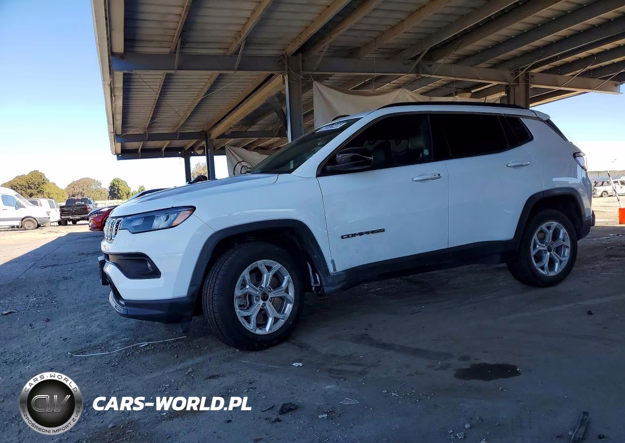 2025 Jeep Compass Latitude – zdjęcie 1 z 13